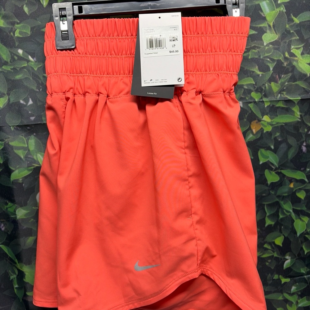 Nike One Dri-FIT Ultra High Waisted Brief-Lined 3" Shorts Women's Size XS NEW